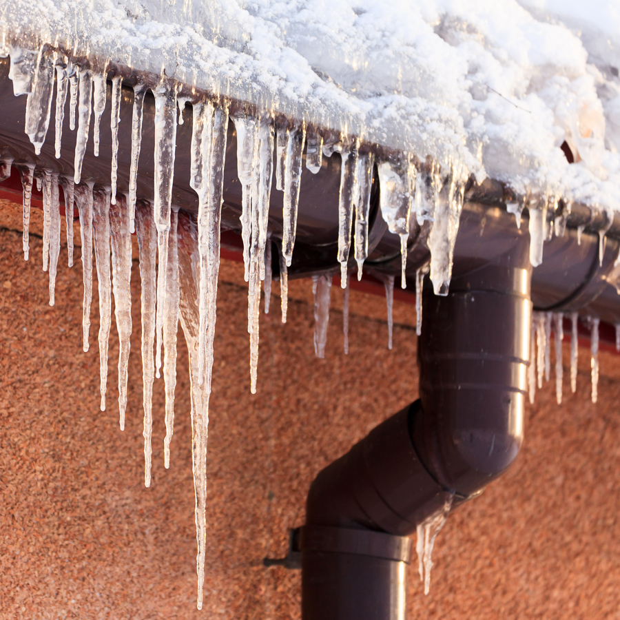 home-ready-for-winter-gutter